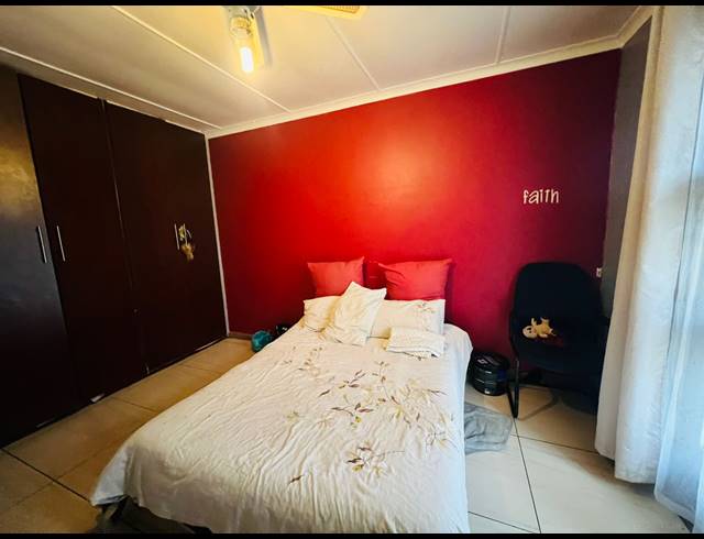 2 BEDROOM TOWNHOUSE FOR SALE IN CATO MANOR